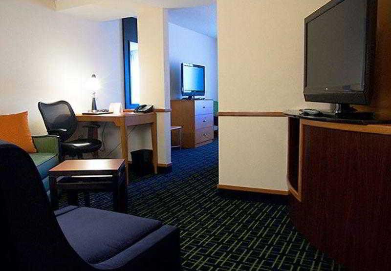 Fairfield Inn & Suites Tampa Fairgrounds/Casino Orient Park Eksteriør billede